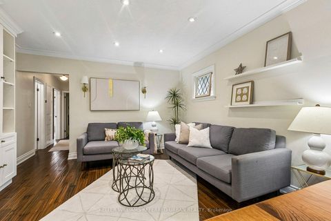 Photo 7 at 36 Vernadale Crescent, Birchmount, Toronto