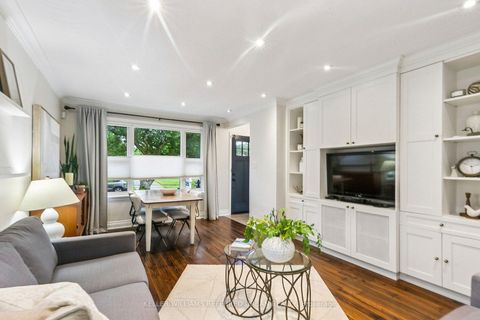 Photo 10 at 36 Vernadale Crescent, Birchmount, Toronto