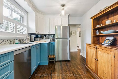 Photo 15 at 36 Vernadale Crescent, Birchmount, Toronto