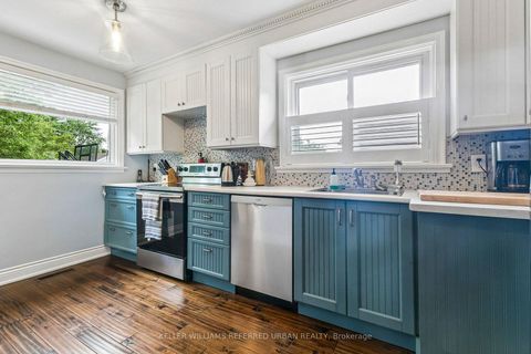 Photo 18 at 36 Vernadale Crescent, Birchmount, Toronto