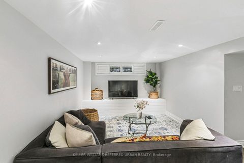 Photo 27 at 36 Vernadale Crescent, Birchmount, Toronto