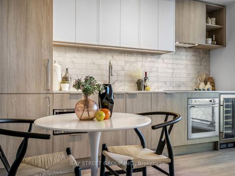Photo 6 at 1812 - 2020 Bathurst Street, Cedarvale, Toronto