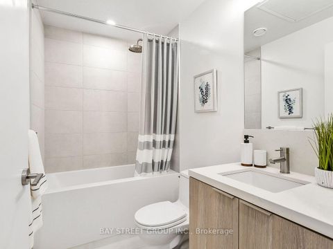 Photo 9 at 1812 - 2020 Bathurst Street, Cedarvale, Toronto