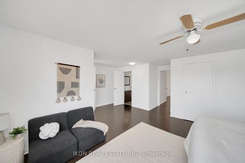 Photo 17 at 182 Tall Grass Trail, East Woodbridge, Vaughan