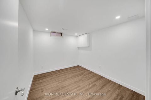 Photo 25 at 182 Tall Grass Trail, East Woodbridge, Vaughan