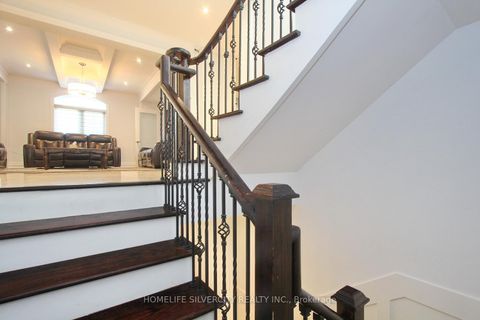 Photo 34 at 4 Byng Avenue, Old Rexdale, Toronto
