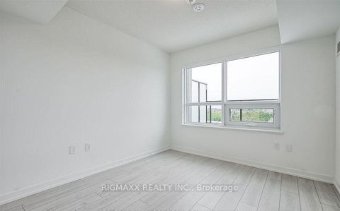Photo 3 at 521 - 556 Marlee Avenue W, Glen Park, Toronto
