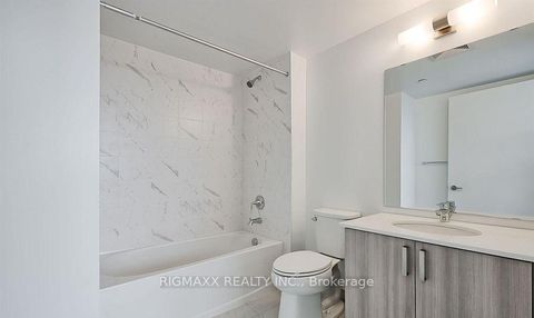 Photo 5 at 521 - 556 Marlee Avenue W, Glen Park, Toronto