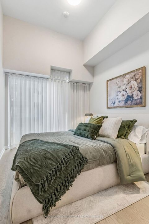 Photo 19 at 702 - 10 Graphophone Grove, Junction, Toronto