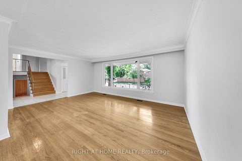 Photo 3 at 88 Peckham Avenue, Newtonbrook West, Toronto