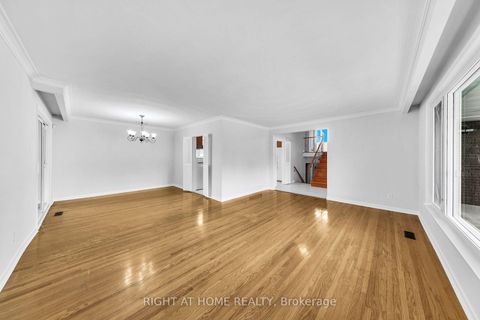 Photo 4 at 88 Peckham Avenue, Newtonbrook West, Toronto