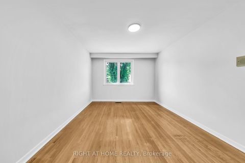 Photo 19 at 88 Peckham Avenue, Newtonbrook West, Toronto