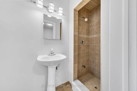 Photo 25 at 88 Peckham Avenue, Newtonbrook West, Toronto