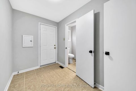 Photo 26 at 88 Peckham Avenue, Newtonbrook West, Toronto
