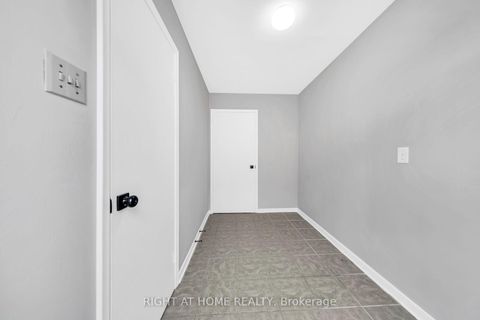 Photo 27 at 88 Peckham Avenue, Newtonbrook West, Toronto