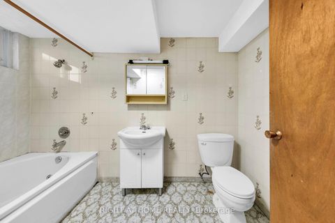 Photo 35 at 88 Peckham Avenue, Newtonbrook West, Toronto