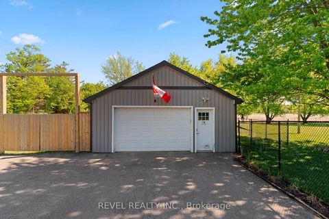 Photo 2 at 6537 9 COUNTY Road, Rural Clearview, Clearview