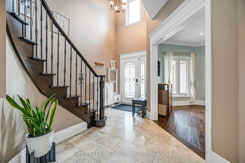 Photo 4 at 14 Rocksprings Avenue, Westbrook, Richmond Hill