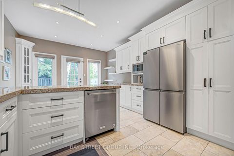 Photo 17 at 14 Rocksprings Avenue, Westbrook, Richmond Hill