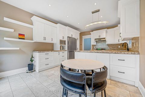 Photo 20 at 14 Rocksprings Avenue, Westbrook, Richmond Hill
