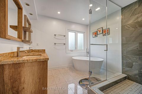 Photo 26 at 14 Rocksprings Avenue, Westbrook, Richmond Hill