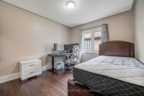 Photo 28 at 14 Rocksprings Avenue, Westbrook, Richmond Hill