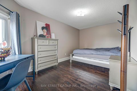 Photo 31 at 14 Rocksprings Avenue, Westbrook, Richmond Hill