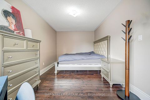 Photo 32 at 14 Rocksprings Avenue, Westbrook, Richmond Hill
