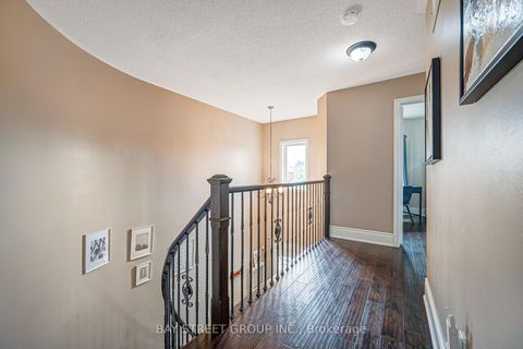 Photo 34 at 14 Rocksprings Avenue, Westbrook, Richmond Hill