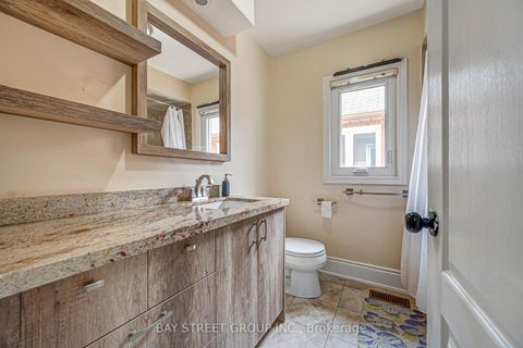 Photo 35 at 14 Rocksprings Avenue, Westbrook, Richmond Hill