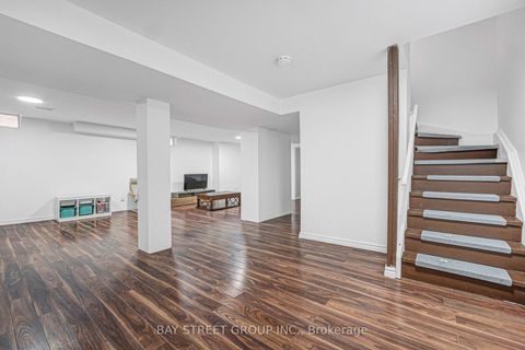 Photo 36 at 14 Rocksprings Avenue, Westbrook, Richmond Hill
