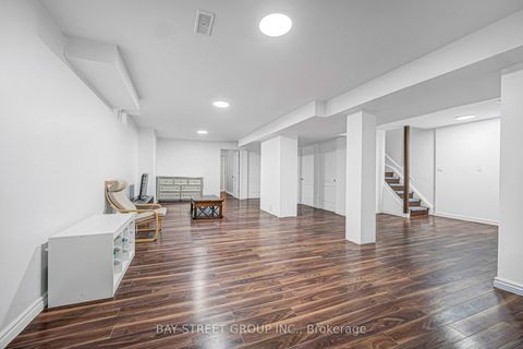 Photo 37 at 14 Rocksprings Avenue, Westbrook, Richmond Hill