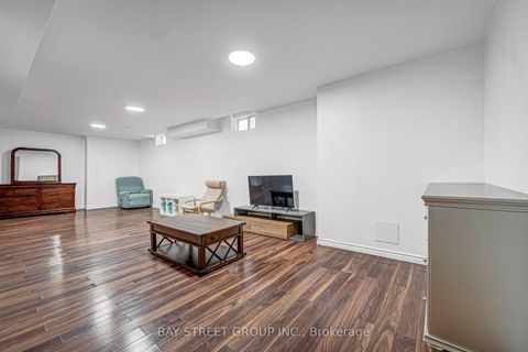 Photo 38 at 14 Rocksprings Avenue, Westbrook, Richmond Hill