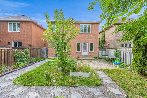 Photo 42 at 14 Rocksprings Avenue, Westbrook, Richmond Hill