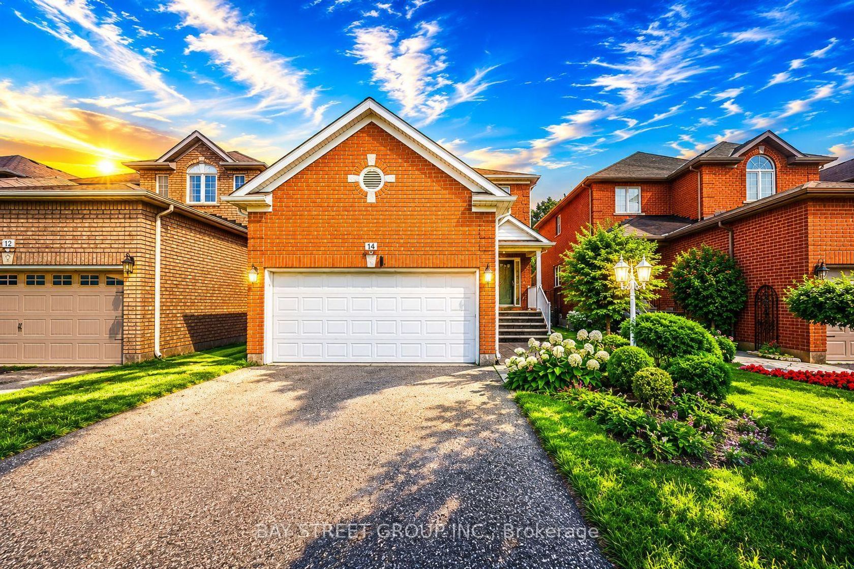 14 Rocksprings Avenue, Westbrook, Richmond Hill photo number 2