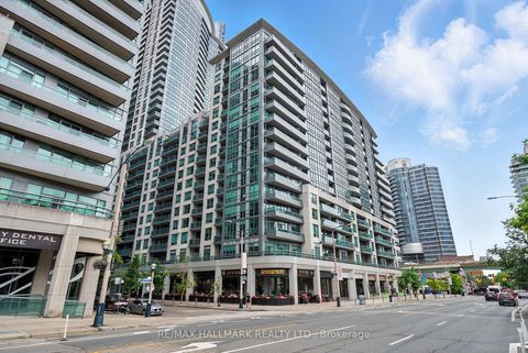 Photo 3 at 301 - 25 Lower Simcoe Street, Waterfront Communities C1, Toronto