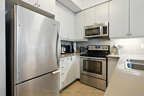 Photo 11 at 301 - 25 Lower Simcoe Street, Waterfront Communities C1, Toronto