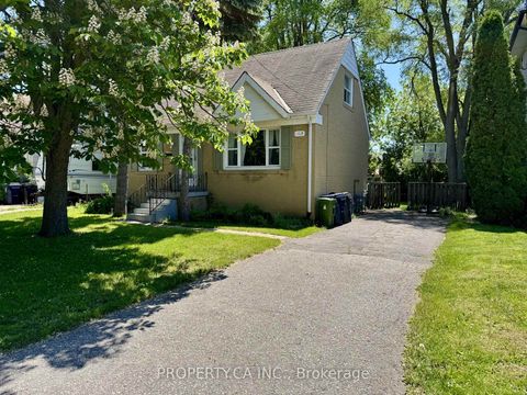 Photo 0 at 109 Pleasant Avenue, Newtonbrook West, Toronto