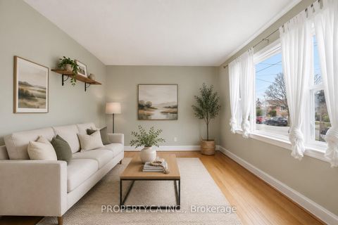 Photo 2 at 109 Pleasant Avenue, Newtonbrook West, Toronto