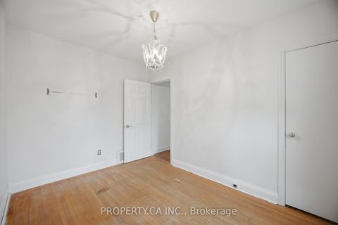 Photo 11 at 109 Pleasant Avenue, Newtonbrook West, Toronto