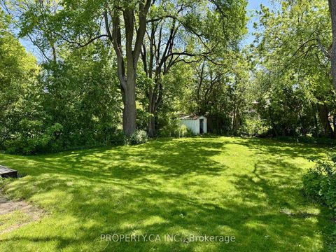 Photo 21 at 109 Pleasant Avenue, Newtonbrook West, Toronto