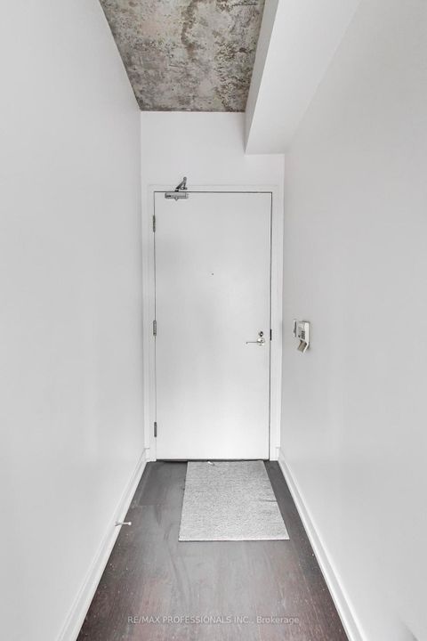 Photo 11 at 912 - 1030 King Street W, Niagara, Toronto