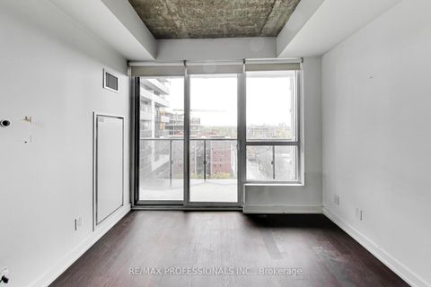 Photo 13 at 912 - 1030 King Street W, Niagara, Toronto