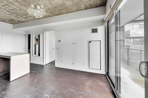 Photo 14 at 912 - 1030 King Street W, Niagara, Toronto