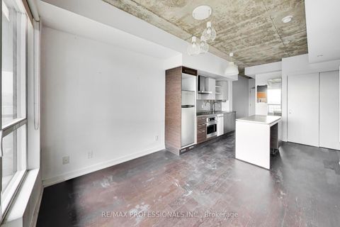 Photo 15 at 912 - 1030 King Street W, Niagara, Toronto