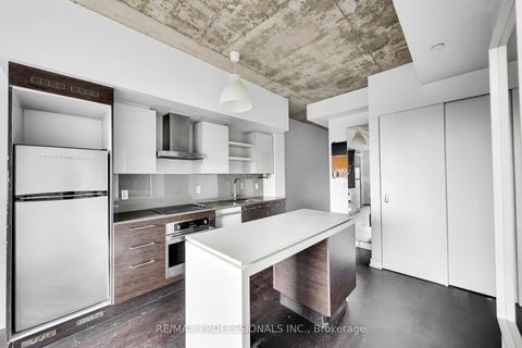 Photo 18 at 912 - 1030 King Street W, Niagara, Toronto