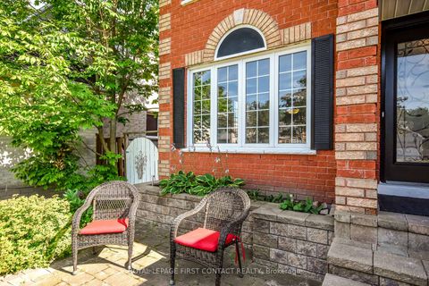 Photo 2 at 34 Bear Creek Drive, Holly, Barrie