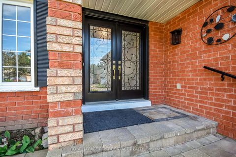 Photo 3 at 34 Bear Creek Drive, Holly, Barrie