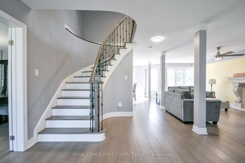Photo 5 at 34 Bear Creek Drive, Holly, Barrie
