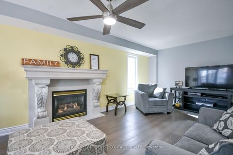 Photo 7 at 34 Bear Creek Drive, Holly, Barrie